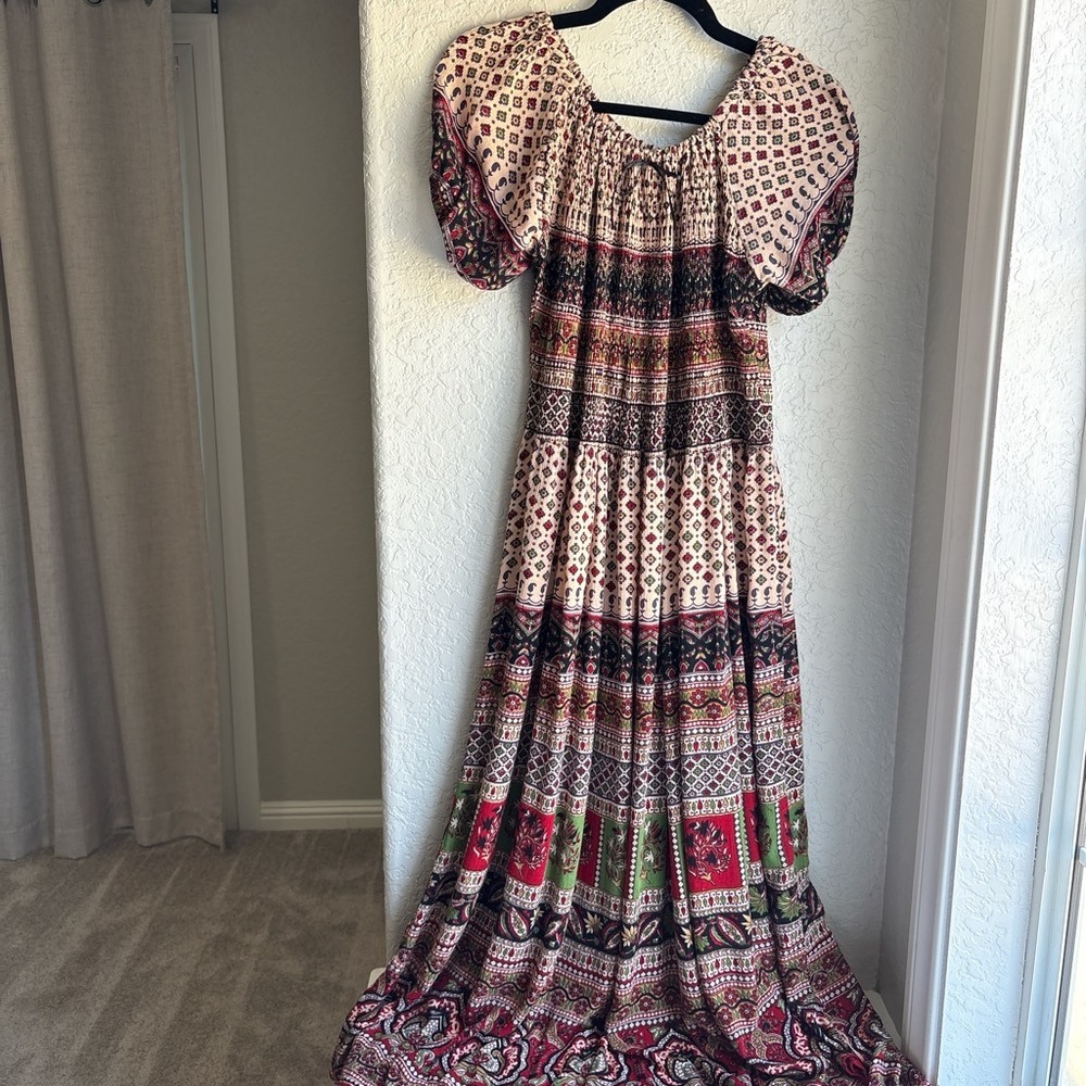 Boho Women M Maxi Dress Red Green Smocked Paisley Tiered Puff Sleeve